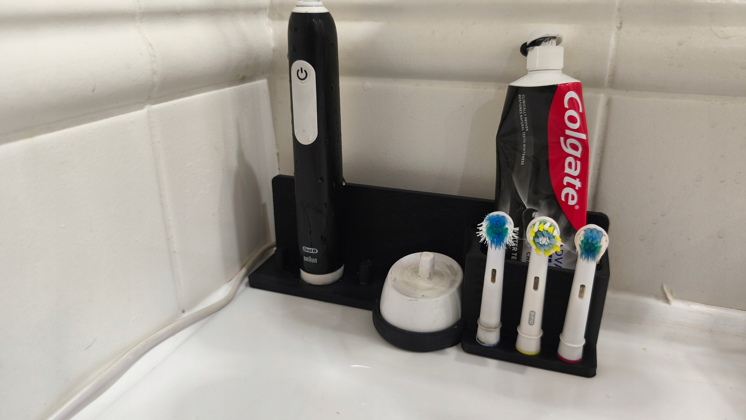 Stojak Uchwyt na 3 Szczoteczki ORAL-B Końcówki i Ładowarkę — zdjęcie 1