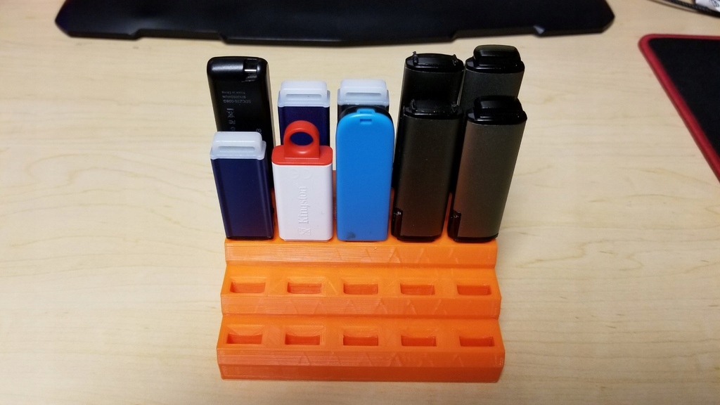 ORGANIZER DLA PENDRIVE'ÓW — zdjęcie 3